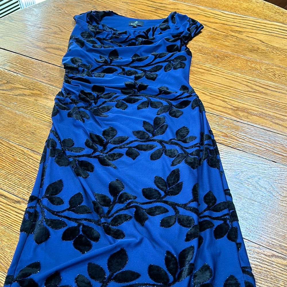 Y2K Ronni Nicole blue sleeveless dress w/black velvet. Ruching on side. Size 12.